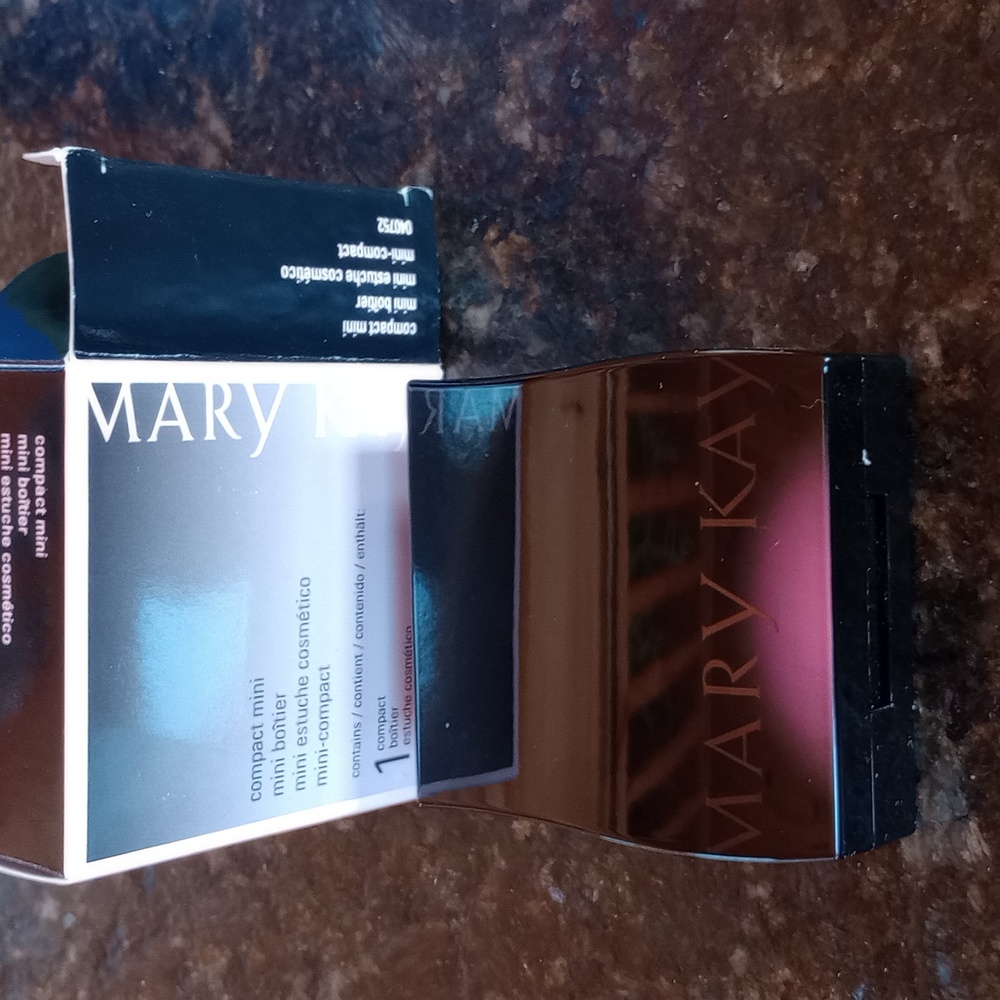 Mary Kay Compact